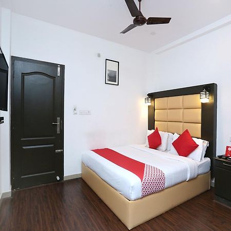 Hotel Qube Kochi Exteriör bild