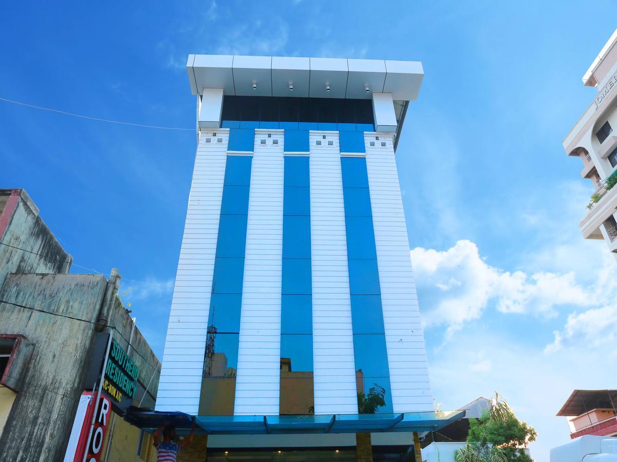Hotel Qube Kochi Exteriör bild