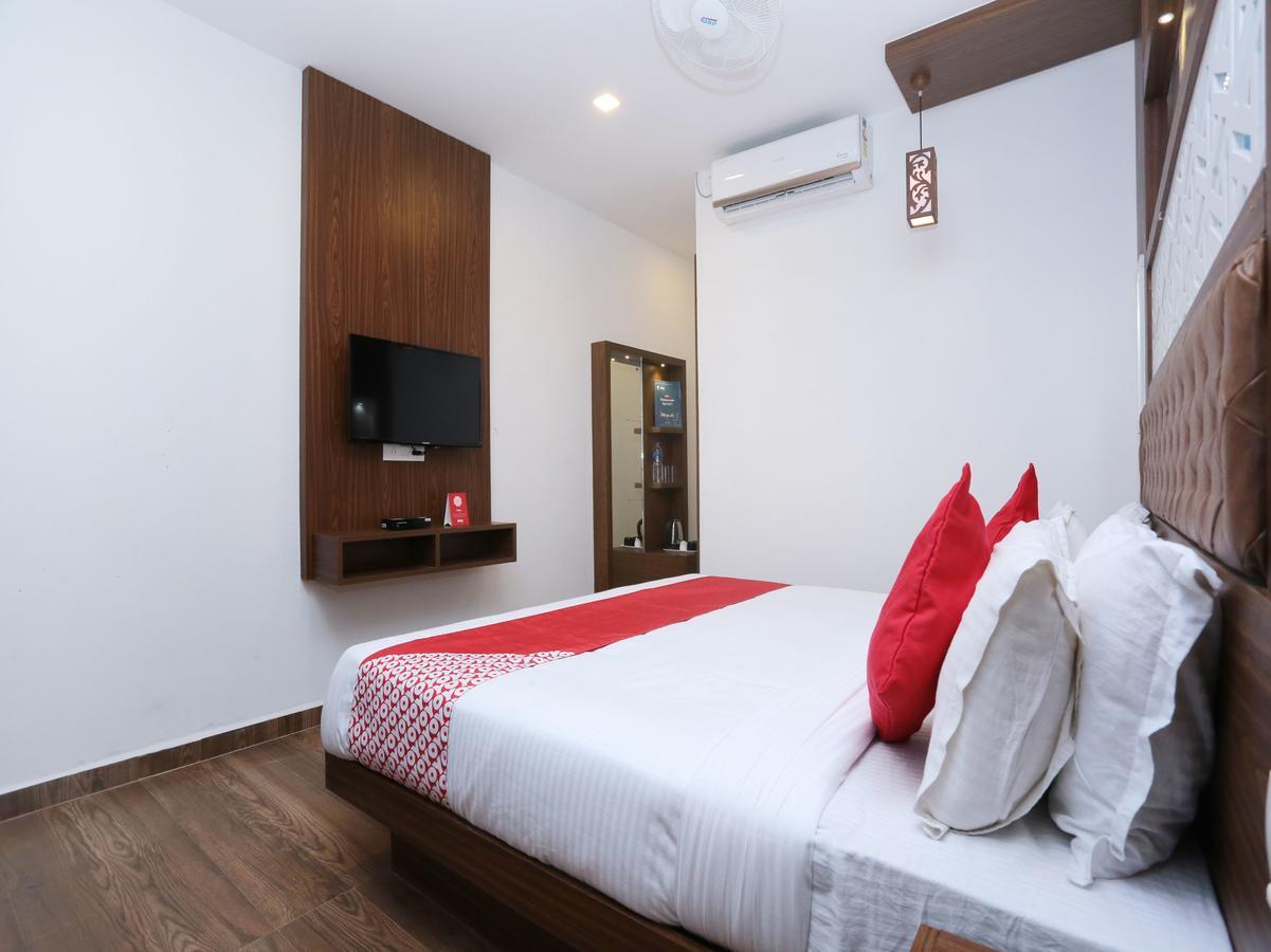 Hotel Qube Kochi Exteriör bild